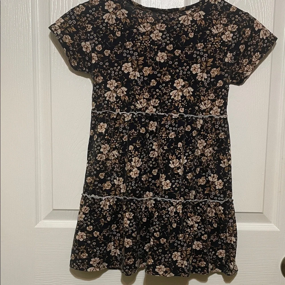 Old Navy charming casual